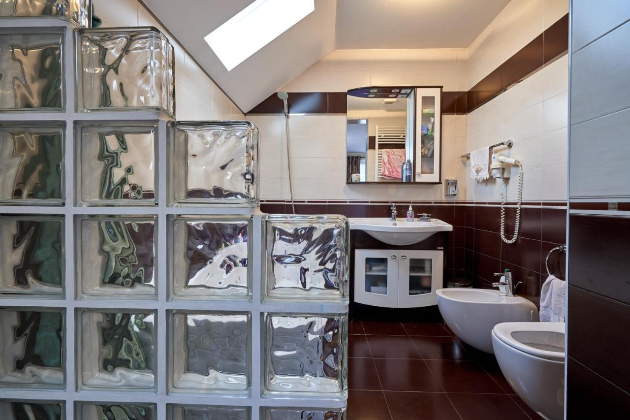 Отель Casa Cu Flori Мойсей Экстерьер фото