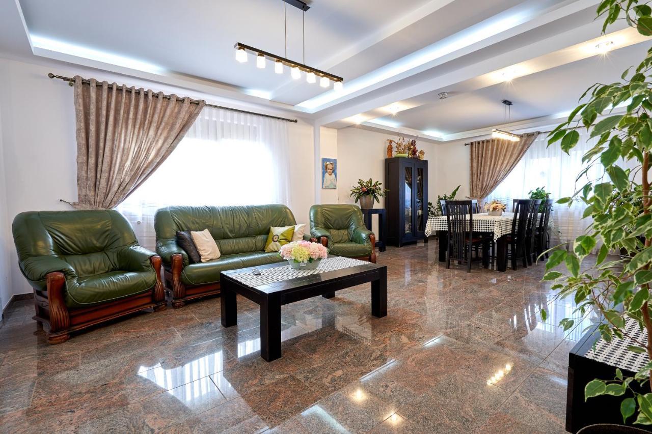 Отель Casa Cu Flori Мойсей Экстерьер фото