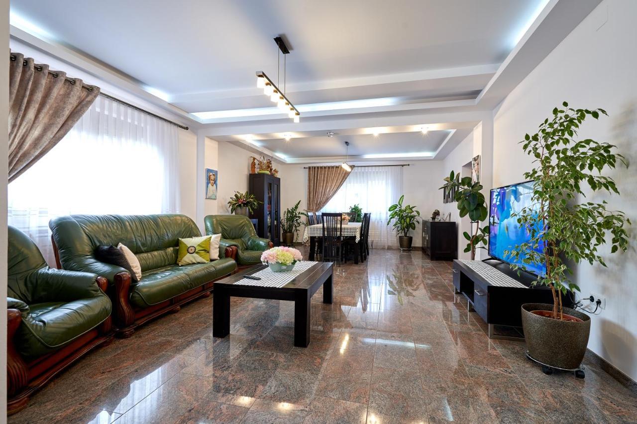 Отель Casa Cu Flori Мойсей Экстерьер фото